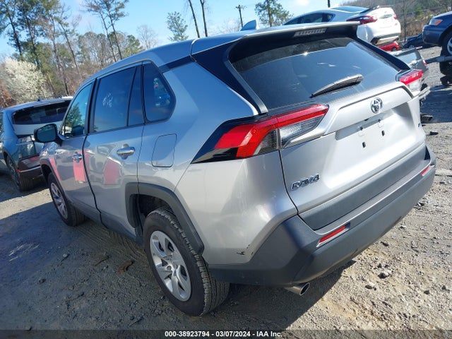 Toyota RAV4 LE 2022 2T3H1RFVXNW188651 Image 3
