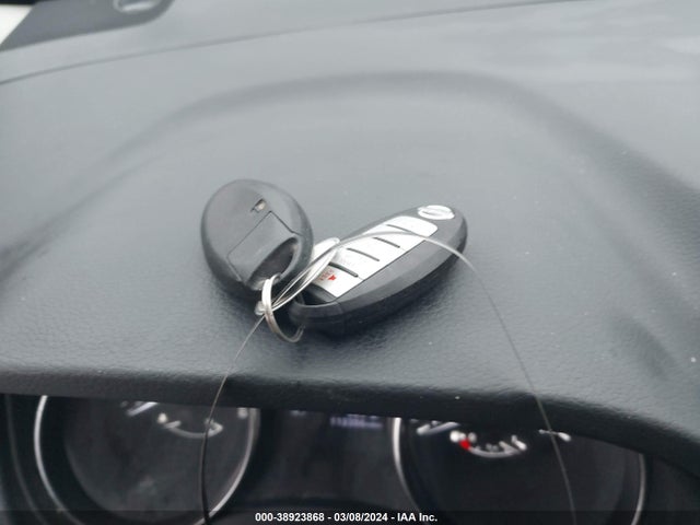 Nissan ROGUE SV 2018 5N1AT2MT4JC813042 Image 11