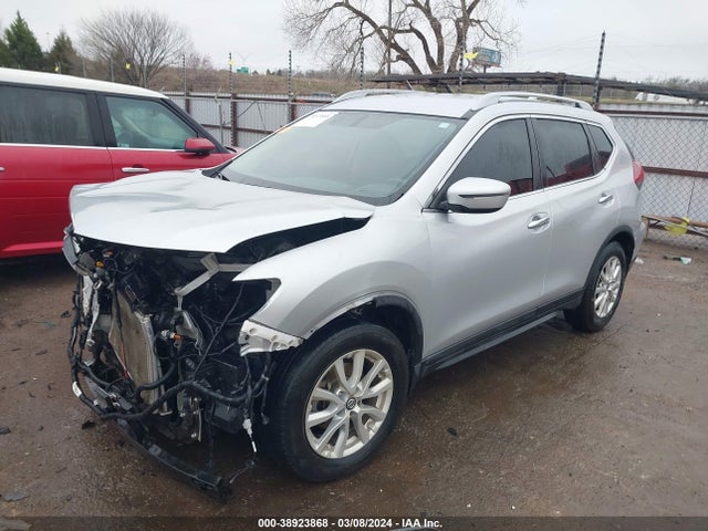 Nissan ROGUE SV 2018 5N1AT2MT4JC813042 Image 2