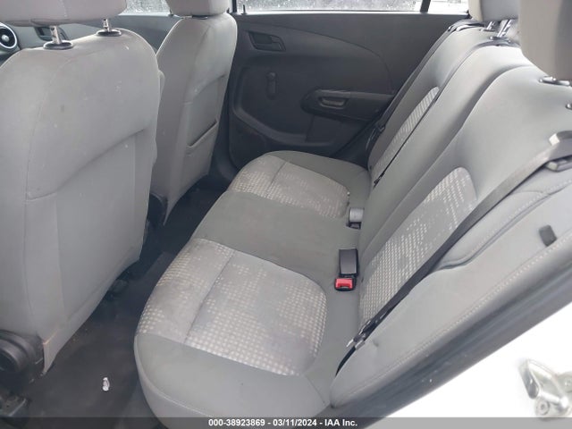 Chevrolet Sonic Ls Auto 2017 1G1JB5SH2H4141101 Image 8