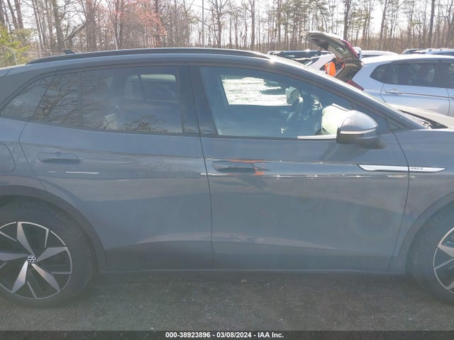 Volkswagen ID.4 2023 1V2VMPE89PC038884 Image 13