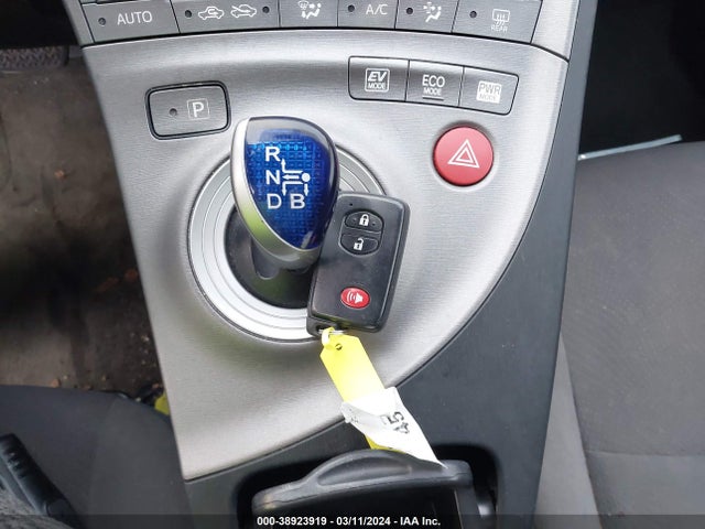 Toyota Prius Two 2014 JTDKN3DU0E1754512 Image 11
