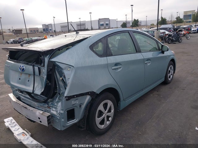 Toyota Prius Two 2014 JTDKN3DU0E1754512 Image 4