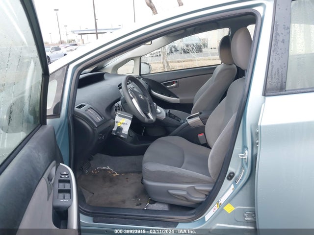 Toyota Prius Two 2014 JTDKN3DU0E1754512 Image 5