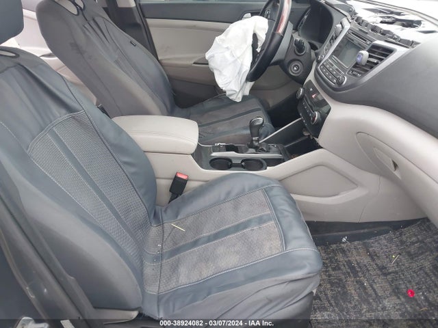Hyundai TUCSON SE 2017 KM8J23A41HU506213 Image 5