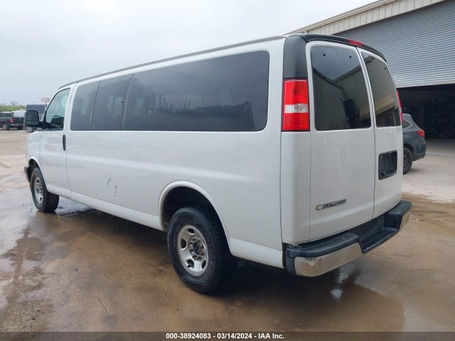 2020 CHEVROLET EXPRESS PASSENGER RWD 3500 EXTENDED WHEELBASE LT VIN: 1GAZGPFG6L1207516