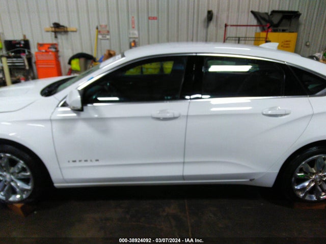 Chevrolet IMPALA 1LT 2017 2G1105SA3H9104628 Image 14