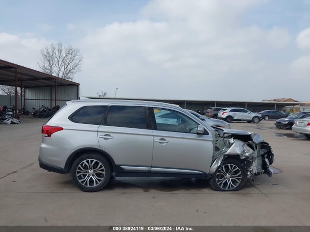 Mitsubishi Outlander Se 2018 JA4AD3A31JJ004079 Image 14