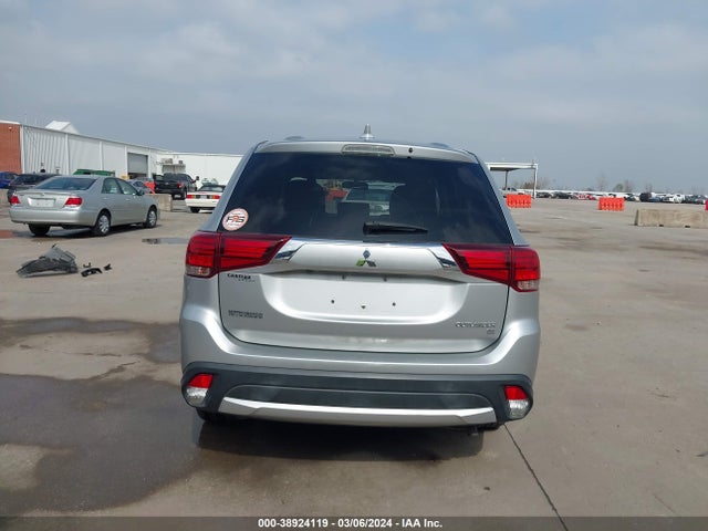Mitsubishi Outlander Se 2018 JA4AD3A31JJ004079 Image 17