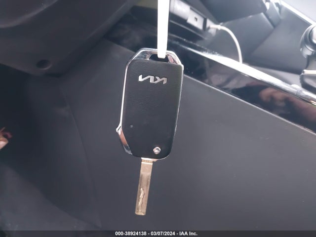 KIA NIRO LX 2023 KNDCP3LE9P5100936 Image 11