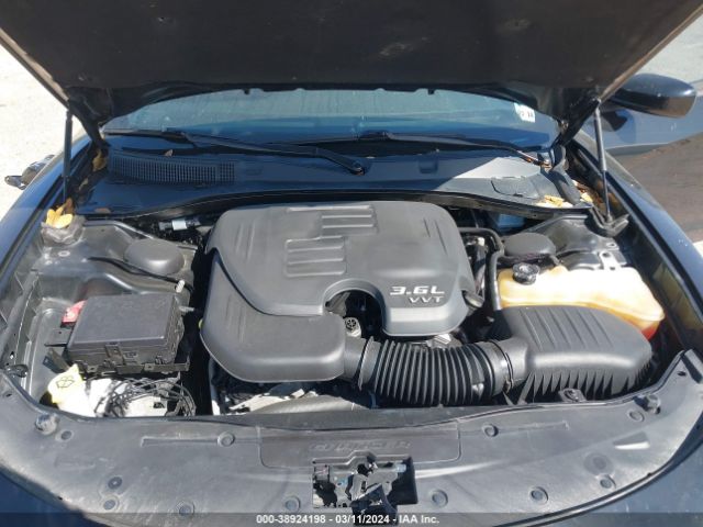 2C3CDXHG0JH143561 Dodge Charger Sxt Plus Rwd