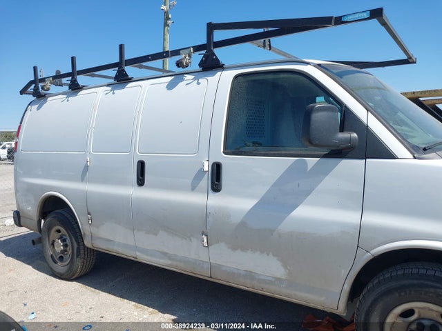 Chevrolet Express 2500 Work Van 2019 1GCWGAFG8K1189316 Image 13