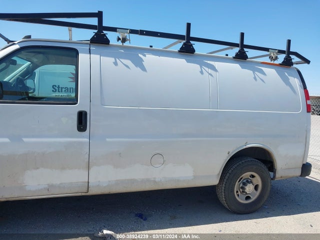 Chevrolet Express 2500 Work Van 2019 1GCWGAFG8K1189316 Image 17