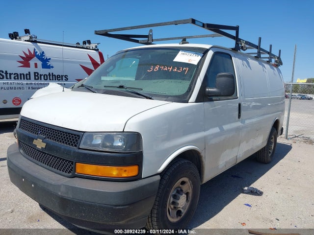 Chevrolet Express 2500 Work Van 2019 1GCWGAFG8K1189316 Image 2