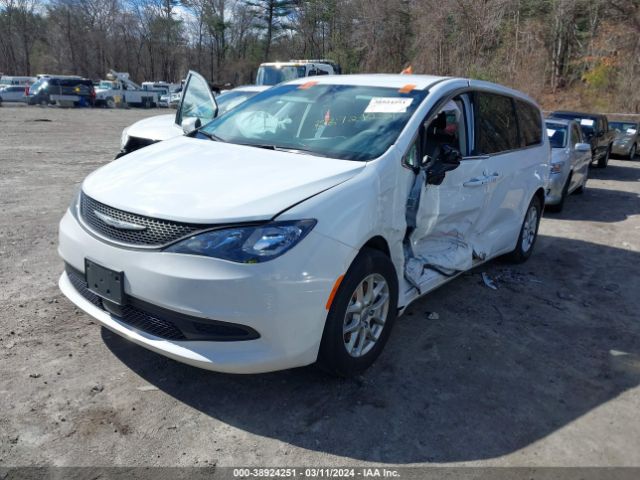 2022 CHRYSLER VOYAGER 2C4RC1CG3NR144345 Photo 1