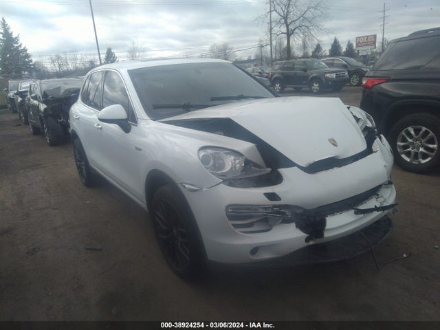 2012 PORSCHE CAYENNE WP1AA2A25CLA08836 Photo 0