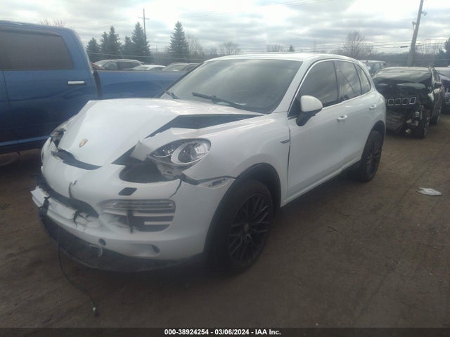 2012 PORSCHE CAYENNE WP1AA2A25CLA08836 Photo 1