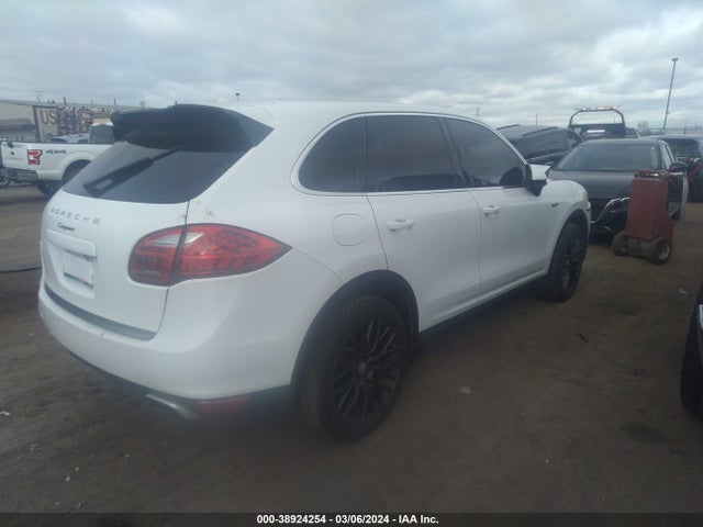 2012 PORSCHE CAYENNE WP1AA2A25CLA08836 Photo 3