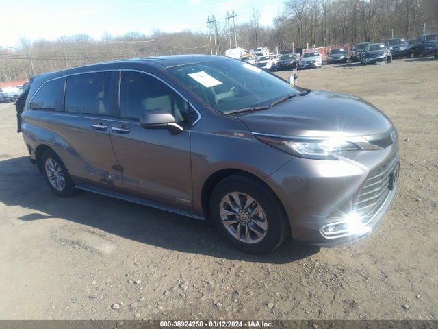 Toyota SIENNA XLE 2021 5TDYRKECXMS003997 Image 1