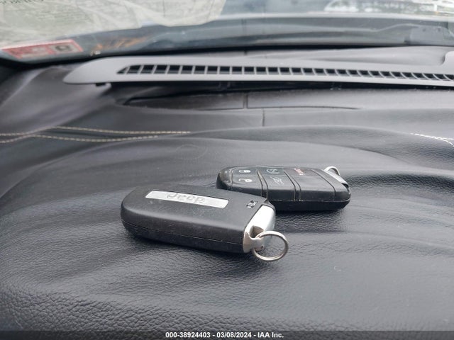 Jeep Grand Cherokee Overland 2014 1C4RJFCG5EC276213 Image 11