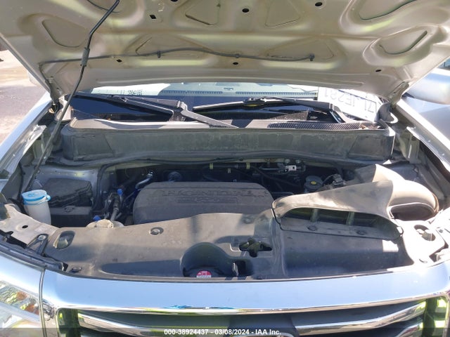 Honda Pilot Touring 2015 5FNYF4H99FB058792 Image 10