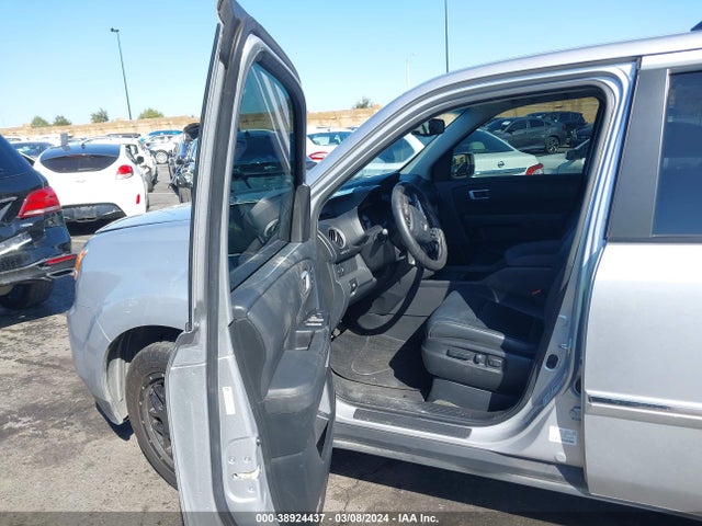 Honda Pilot Touring 2015 5FNYF4H99FB058792 Image 5