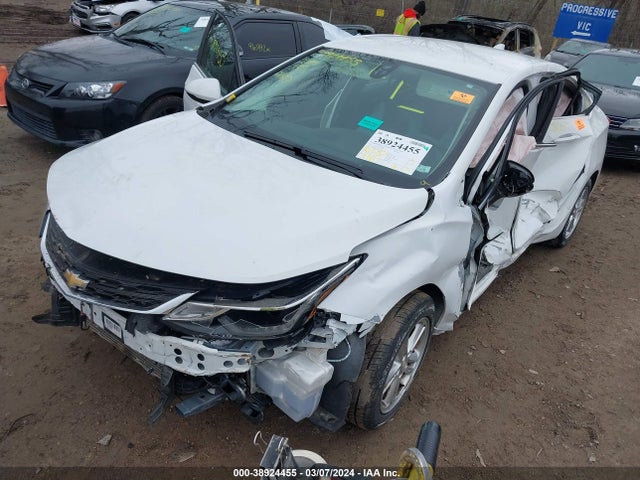 Chevrolet Cruze Lt Auto 2017 1G1BE5SM4H7239439 Image 2