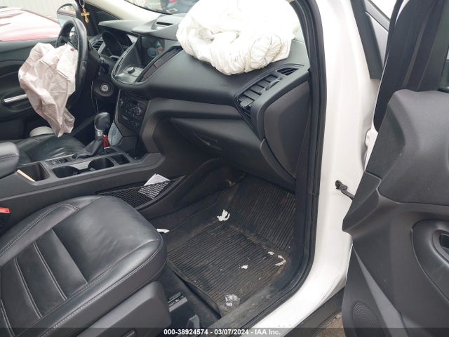 Ford ESCAPE SE 2017 1FMCU9G90HUC62059 Image 5