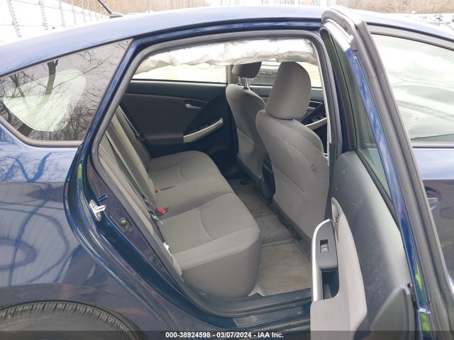 Toyota Prius Two 2014 JTDKN3DU3E1772275 Image 8