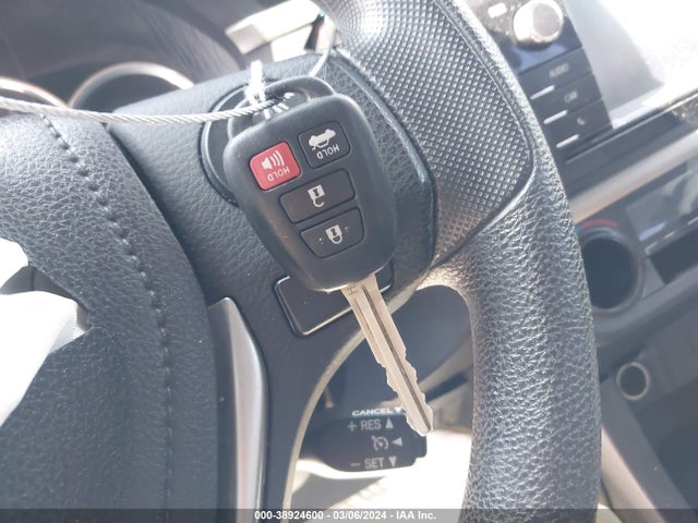 Toyota COROLLA LE 2014 5YFBURHEXEP144203 Image 11