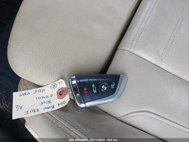 BMW 330I 2019 WBA5R1C56KAK07401 Image 11