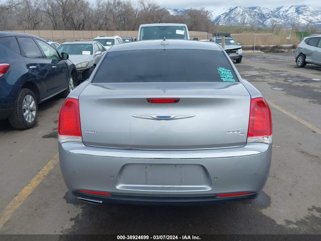 Chrysler 300c Awd 2015 2C3CCAKG8FH769486 Image 17
