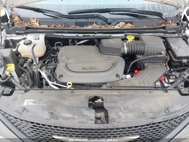 2C4RC1AG2LR266520 Chrysler Voyager L