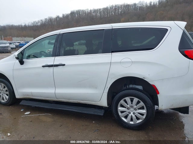 2C4RC1AG2LR266520 Chrysler Voyager L