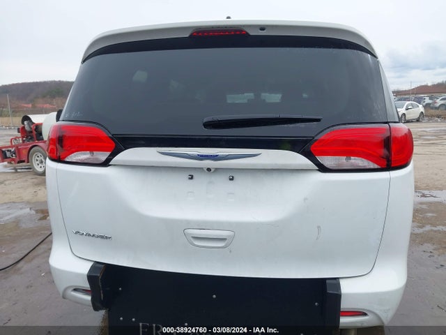 2C4RC1AG2LR266520 Chrysler Voyager L