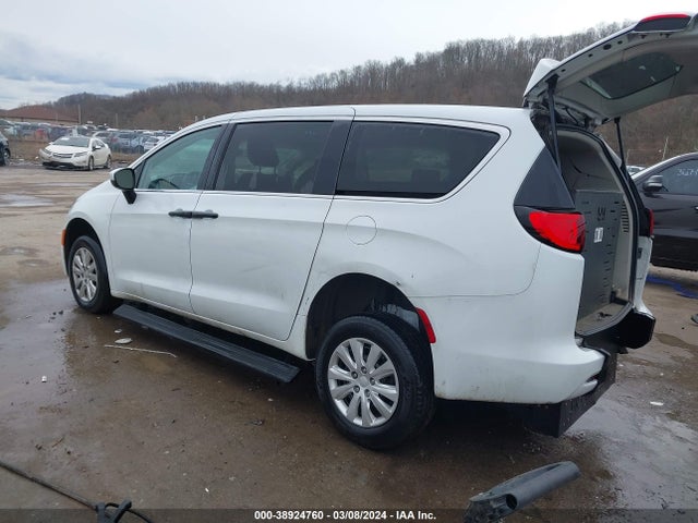 2C4RC1AG2LR266520 Chrysler Voyager L