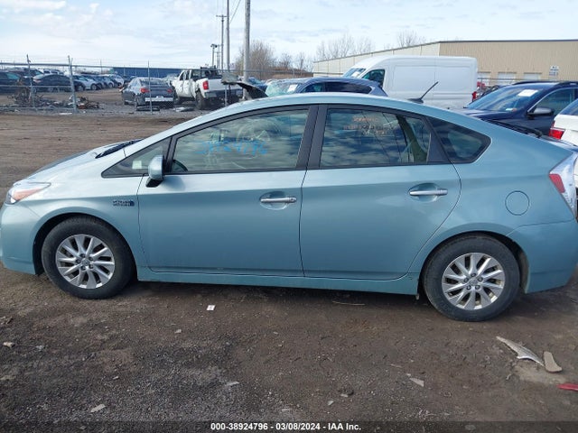 Toyota PRIUS PLUG-IN 2014 JTDKN3DP2E3060709 Image 13