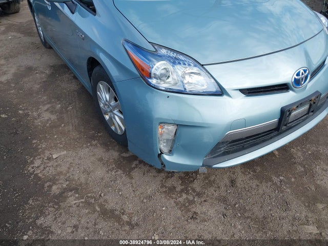 Toyota PRIUS PLUG-IN 2014 JTDKN3DP2E3060709 Image 6