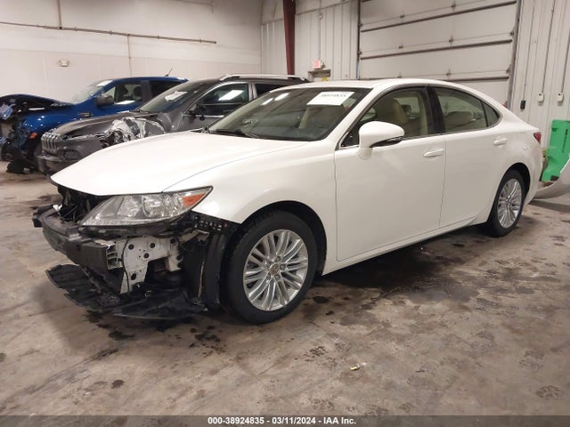 Lexus ES 350 2014 JTHBK1GG3E2143496 Image 2