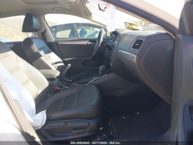 3VWDB7AJXHM232929 Volkswagen Jetta 1.4t Se