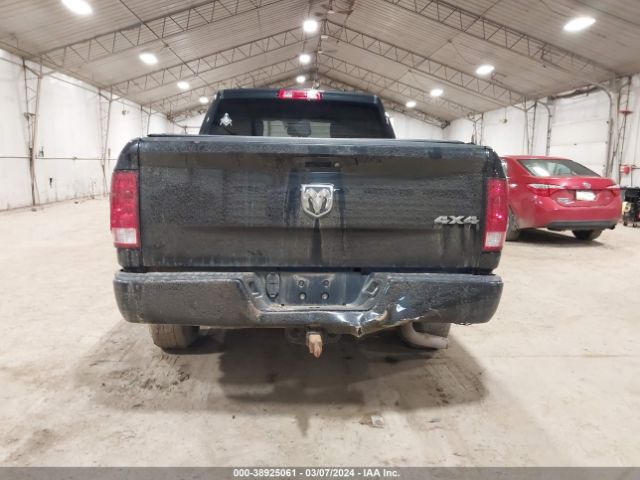 1C6RR7FT5JS351068 RAM 1500 Express Quad Cab 4x4 6'4 Box