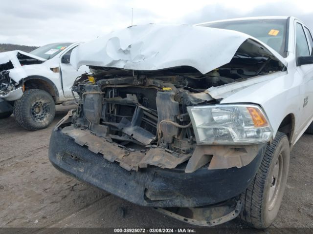 1C6RR7FG9JS153662 RAM 1500 Tradesman Quad Cab 4x4 6'4 Box