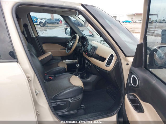 2014 FIAT 500L ZFBCFACH3EZ029226 Photo 4