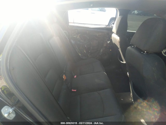 Chevrolet MALIBU 1LT 2016 1G1ZE5ST3GF250104 Image 8