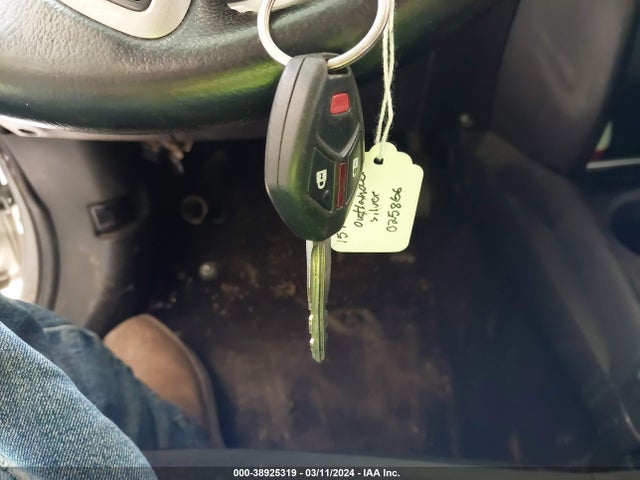 4A4AP3AW8FE025866 Mitsubishi Outlander Sport Es