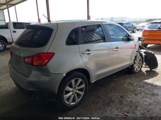 4A4AP3AW8FE025866 Mitsubishi Outlander Sport Es