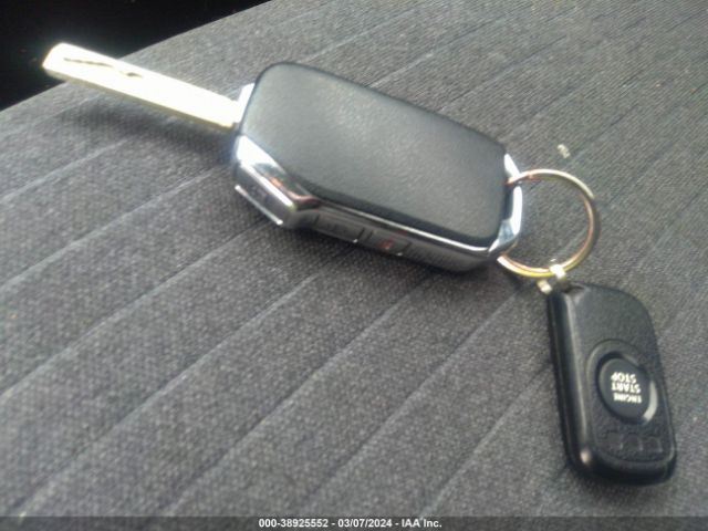 KNDEUCAA4M7041876 KIA SELTOS S