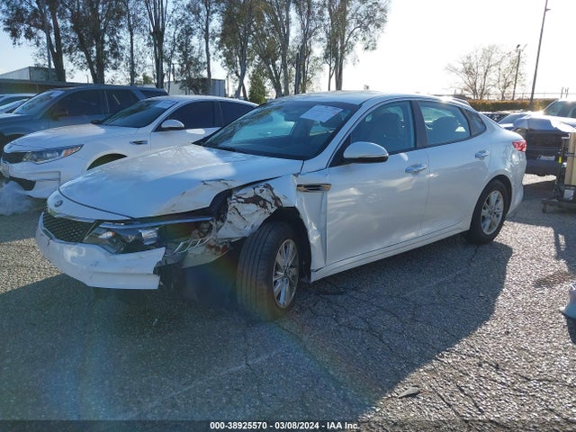 KIA Optima Lx 2016 KNAGT4L32G5102543 Image 2