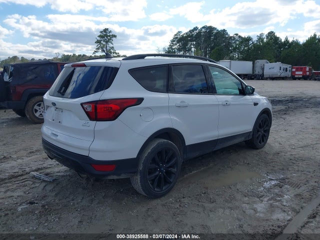 Ford ESCAPE SE 2019 1FMCU0GD8KUA07716 Image 4