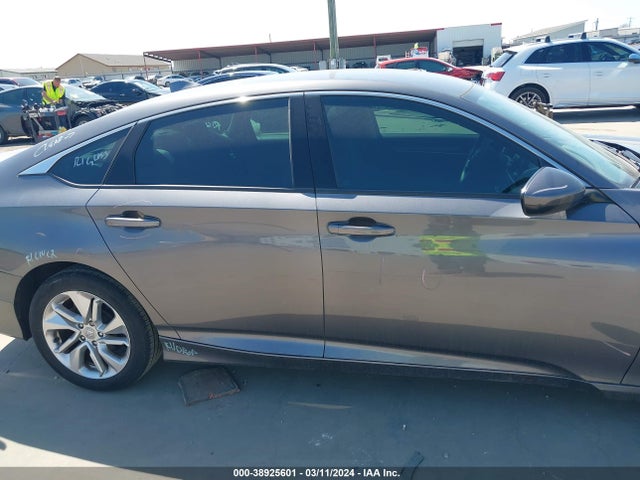 Honda ACCORD LX 2018 1HGCV1F1XJA186292 Image 13